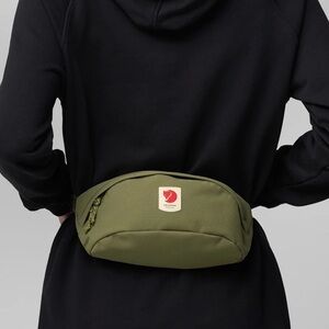 Fjallraven Ulvö Hip Pack Medium in a laurel olive green color